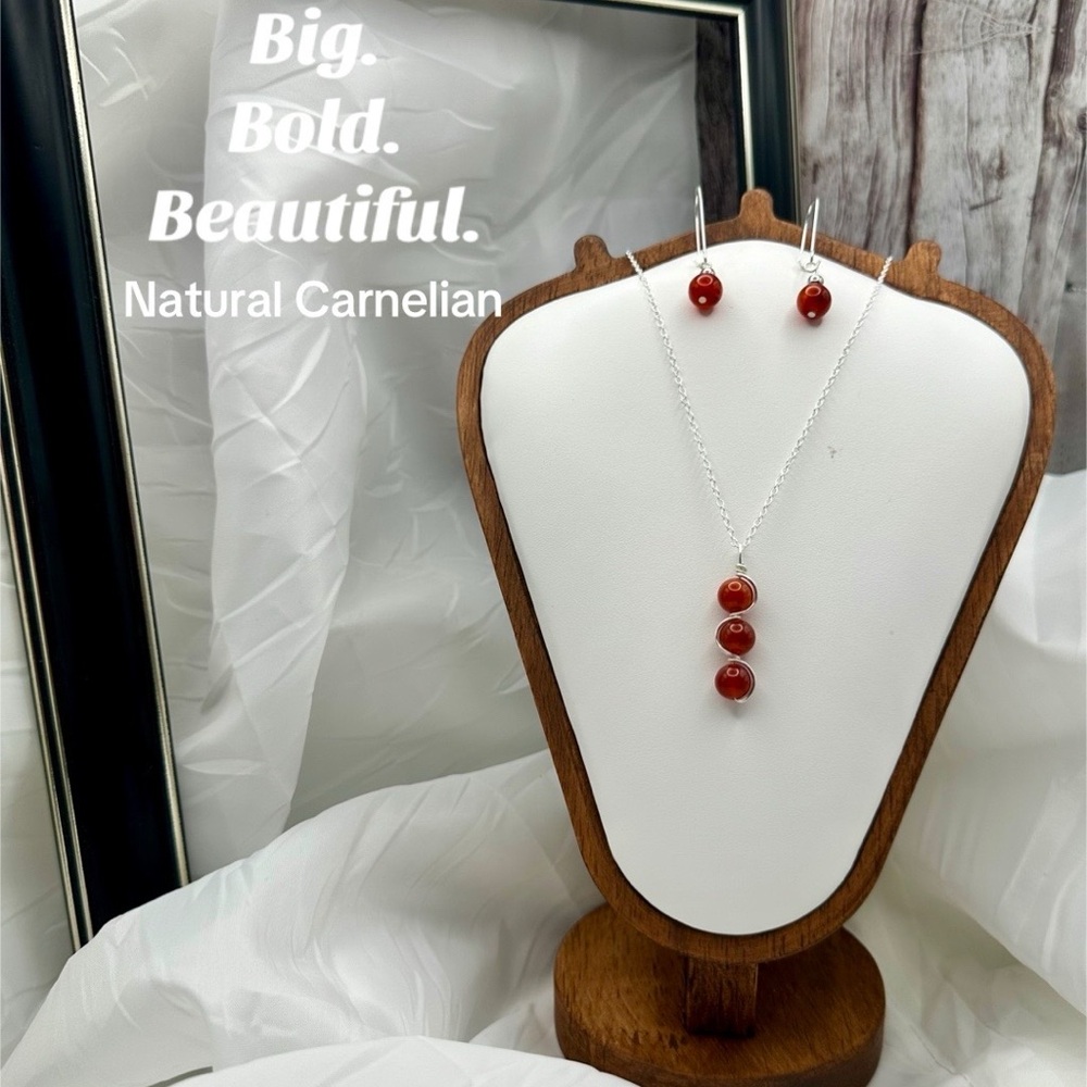 Elegant Red and Silver Necklace with Vibrant Stones